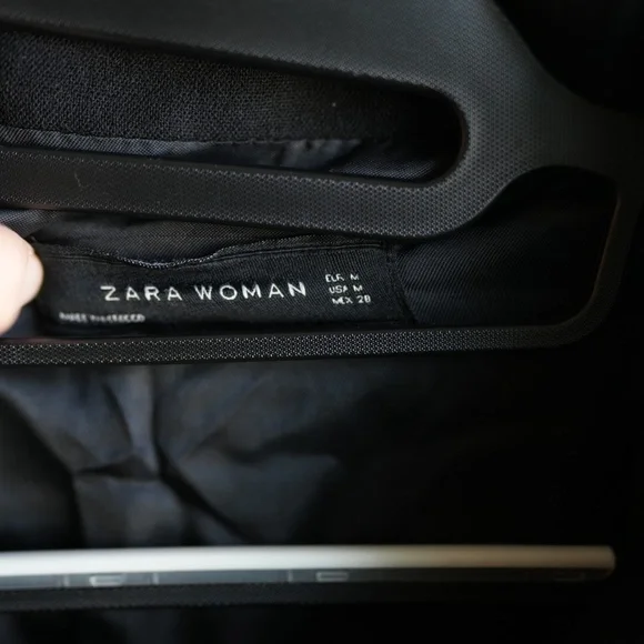 Wool coat - Picture 2 of 4